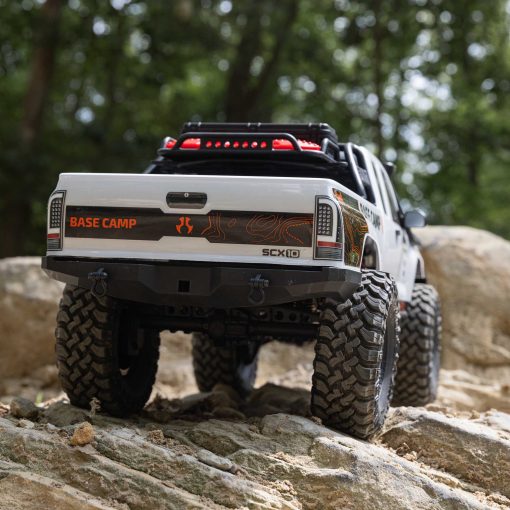 AXI-1375T1 1/10 SCX10 III Base Camp 4X4 Rock Crawler Brushed RTR, White - Image 12